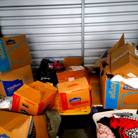 🌈👠STORAGE CLEAN OUT🛍 🌈 - Picture 1 of 2